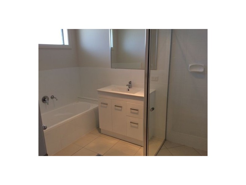 63 Denman Ave, Kootingal NSW 2352