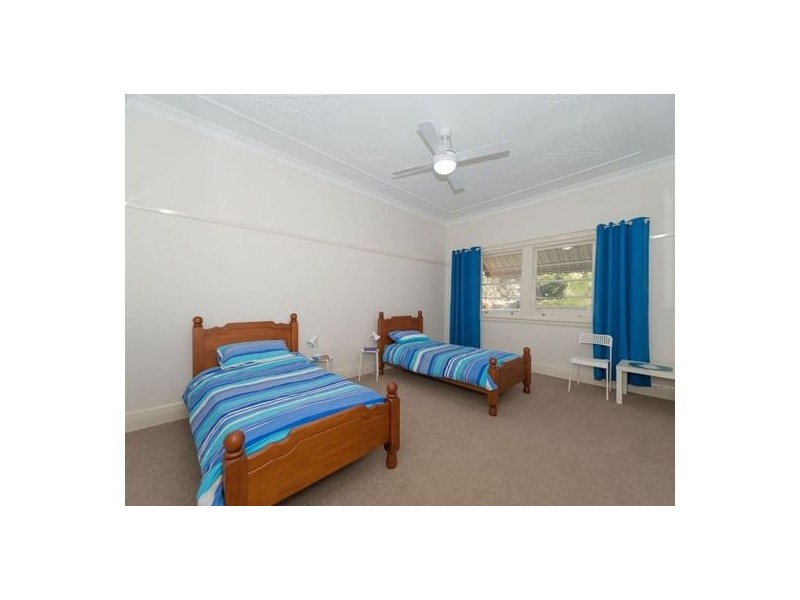 123 Upper Street, Tamworth NSW 2340