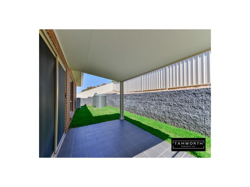 1/3 Ventnor Drive, Tamworth NSW 2340