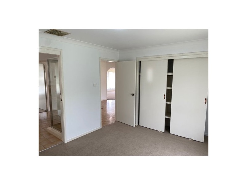 36 Cobb & Co Circuit, Tamworth NSW 2340