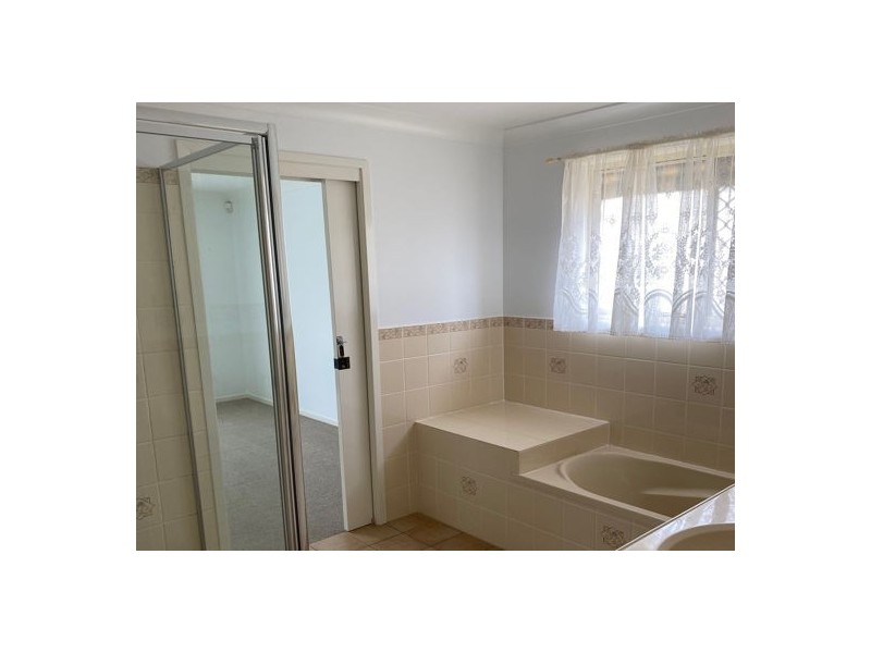 36 Cobb & Co Circuit, Tamworth NSW 2340