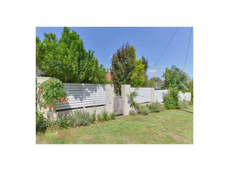 83 Rawson Avenue, Tamworth NSW 2340