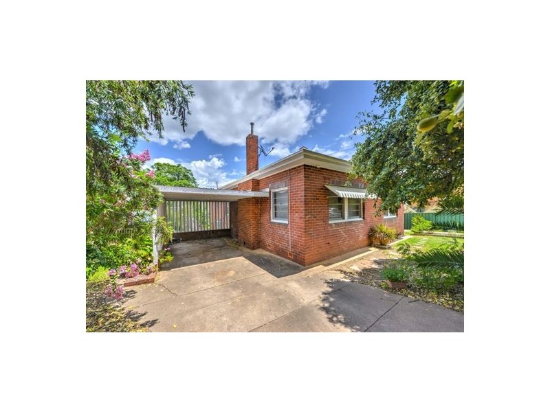 123 Upper Street, Tamworth NSW 2340