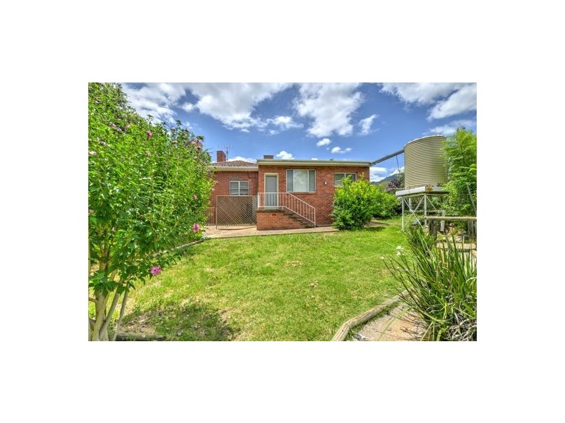123 Upper Street, Tamworth NSW 2340