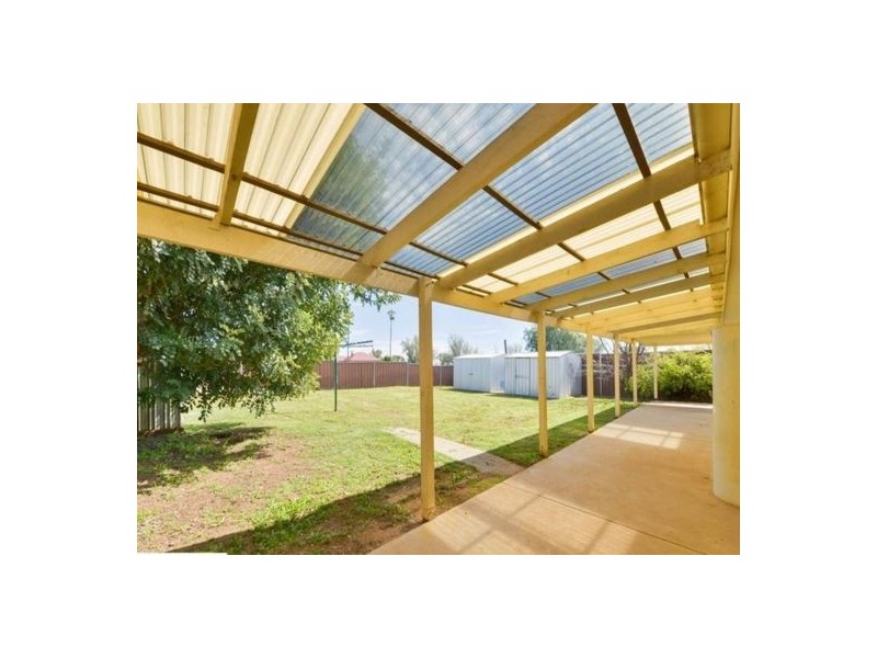 63 Warral Road, Tamworth NSW 2340