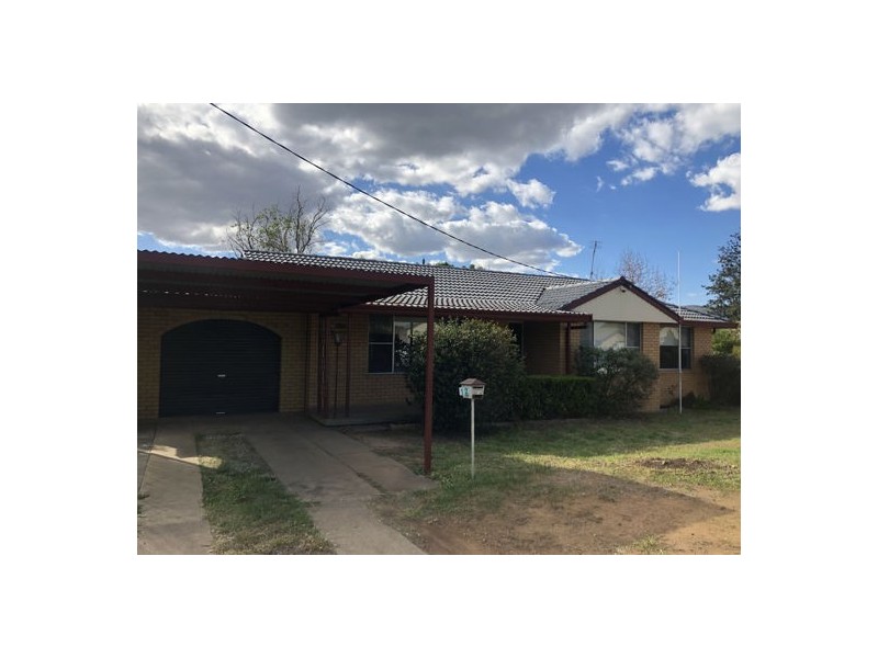 12 Ring Street, Tamworth NSW 2340