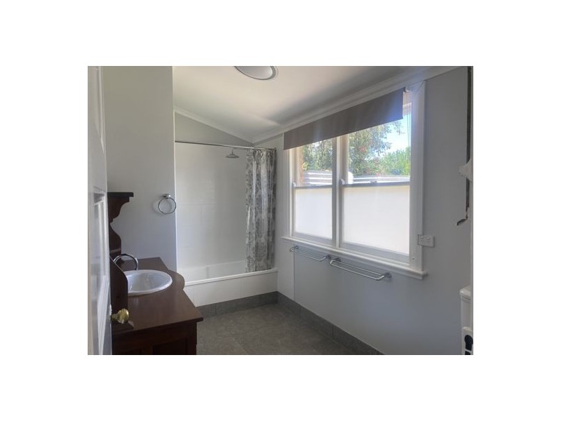 107 Carthage Street, Tamworth NSW 2340