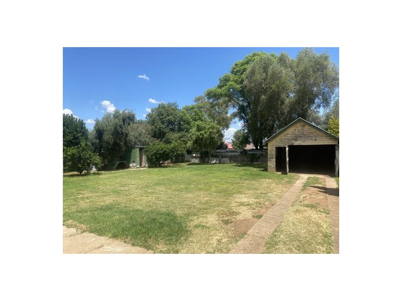 107 Carthage Street, Tamworth NSW 2340