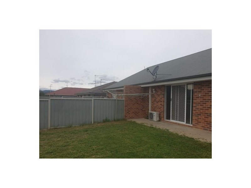1/8 Flynn Street, Tamworth NSW 2340