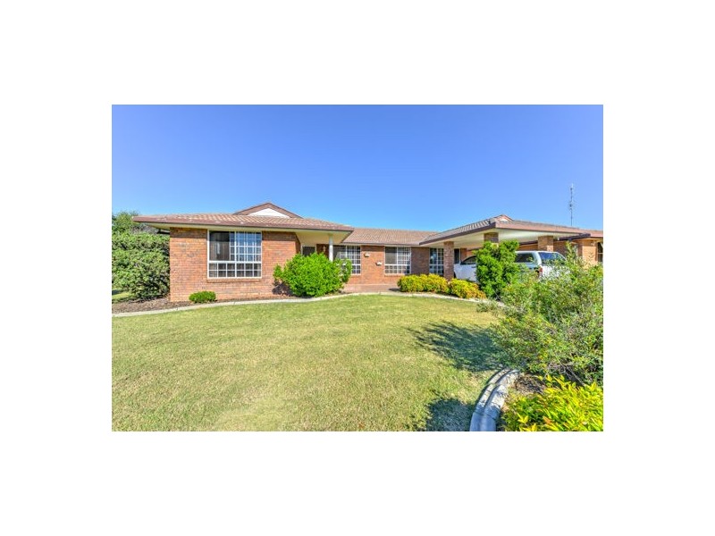 12 Mayne Drive, Tamworth NSW 2340