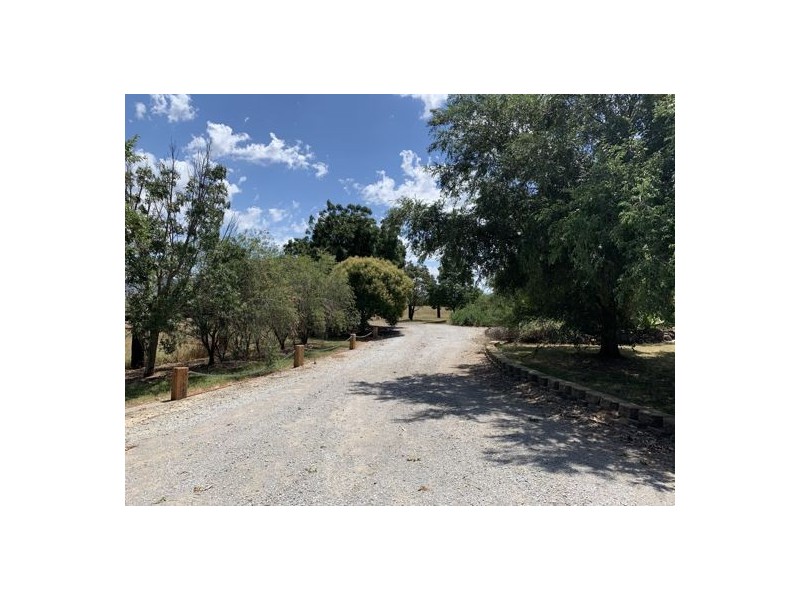 5 Oakley Road, Tamworth NSW 2340