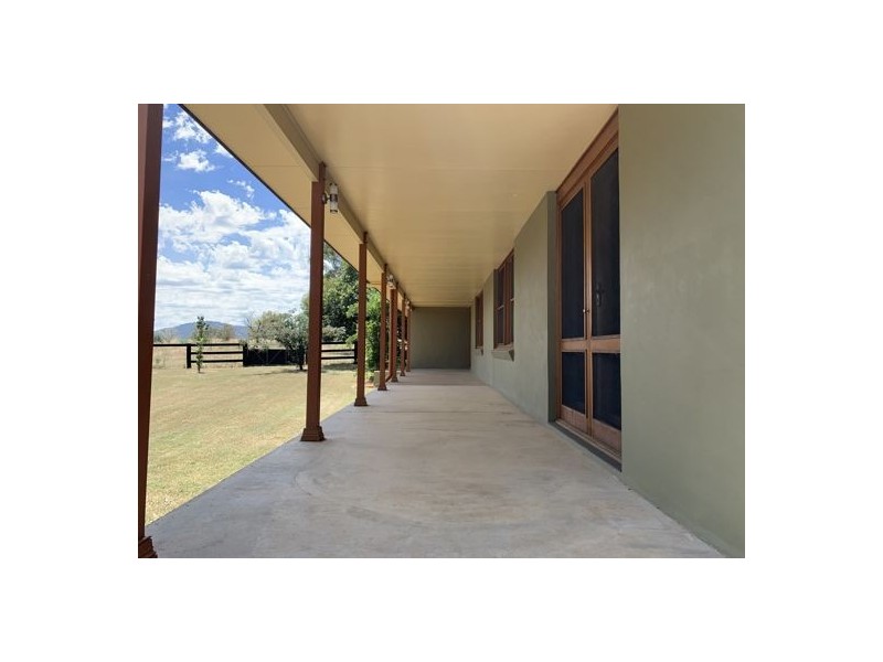 5 Oakley Road, Tamworth NSW 2340