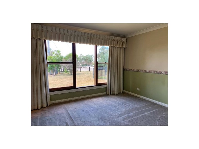 5 Oakley Road, Tamworth NSW 2340