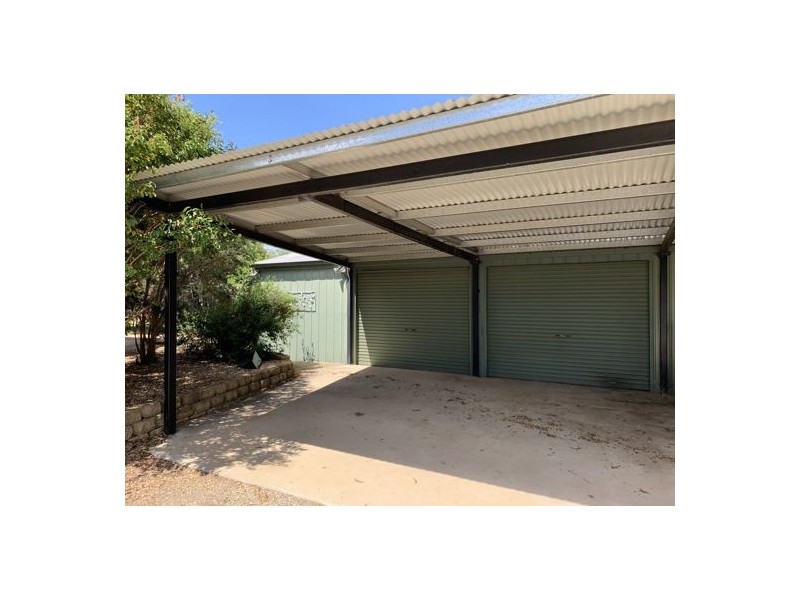 5 Oakley Road, Tamworth NSW 2340