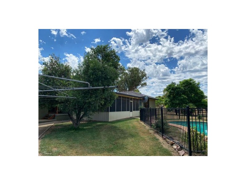 5 Oakley Road, Tamworth NSW 2340