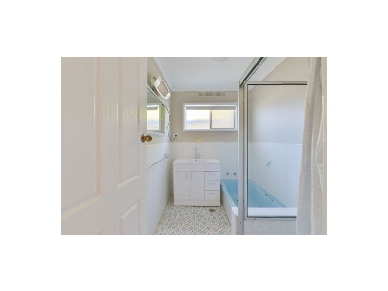 25 John Street, Tamworth NSW 2340
