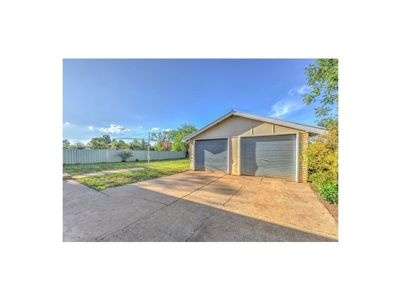 25 Elm Street, Tamworth NSW 2340