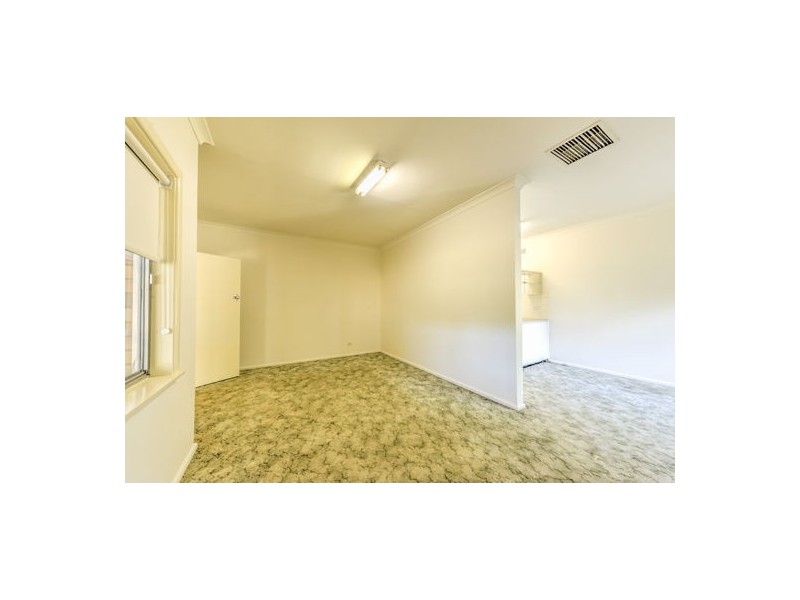 25 Elm Street, Tamworth NSW 2340
