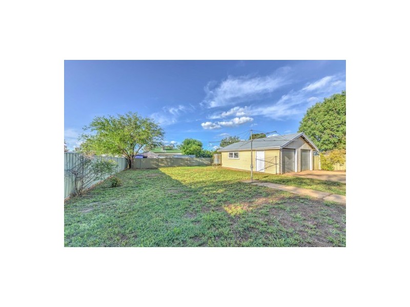 25 Elm Street, Tamworth NSW 2340