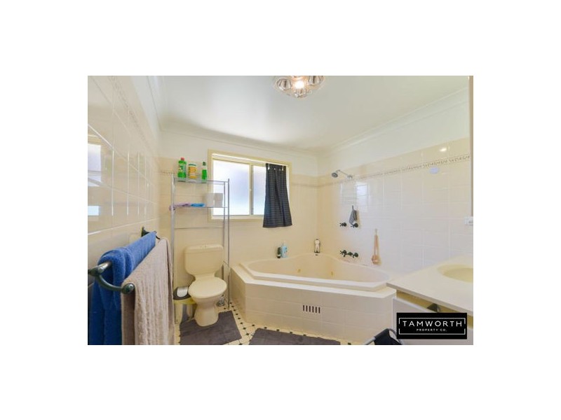 58 Greg Norman Drive, Tamworth NSW 2340