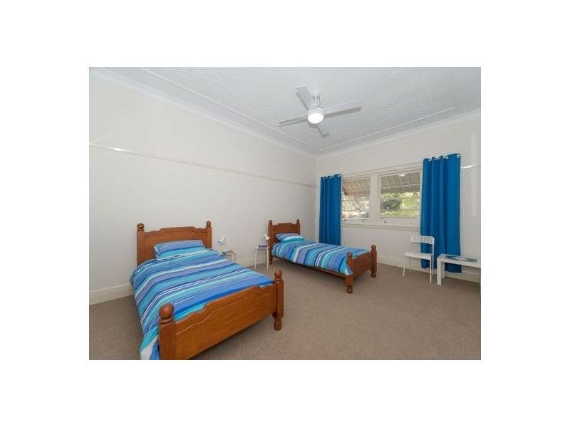 123 Upper Street, Tamworth NSW 2340