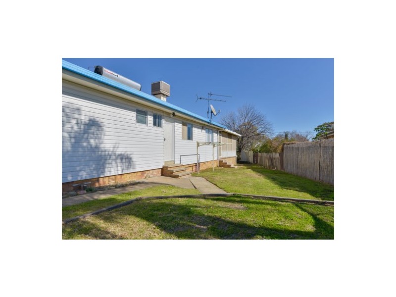 25 John Street, Tamworth NSW 2340
