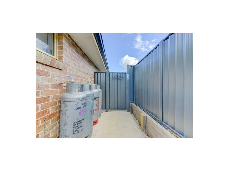 14A & 14B Barber Street, Kootingal NSW 2352