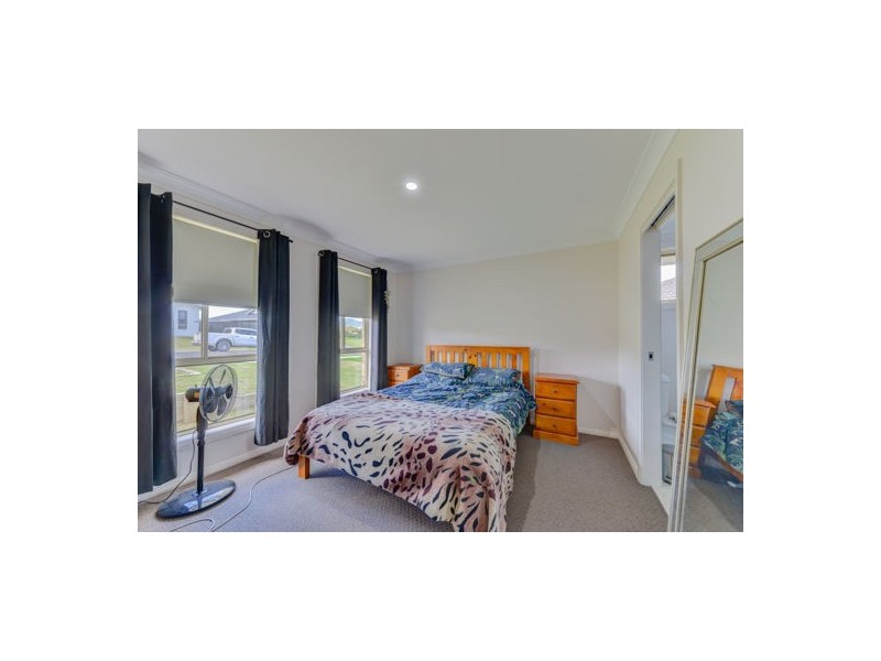 14A & 14B Barber Street, Kootingal NSW 2352