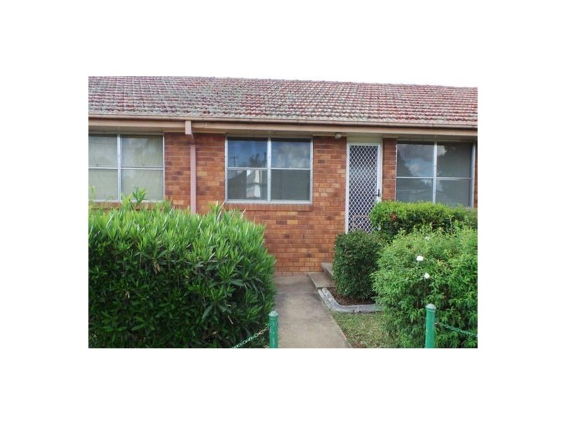 4/15 Petra Avenue, Tamworth NSW 2340