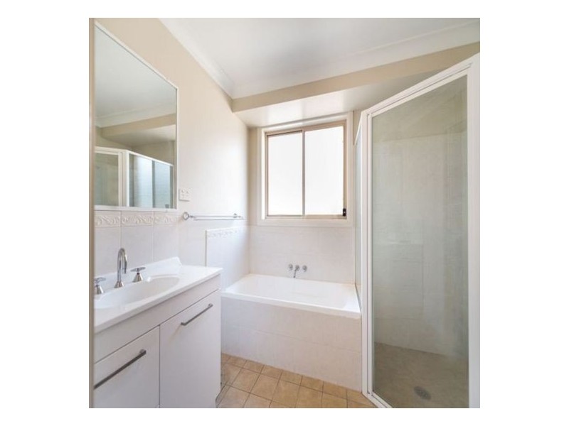 4 Tasman Place, Tamworth NSW 2340