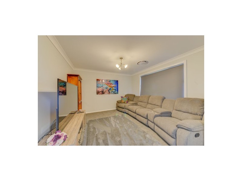 37 Mulga Place, Tamworth NSW 2340