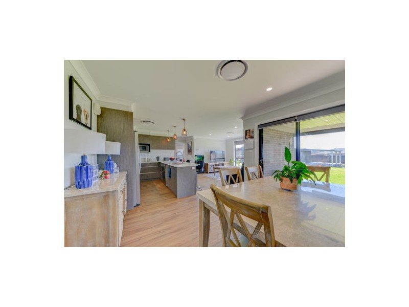 37 Mulga Place, Tamworth NSW 2340