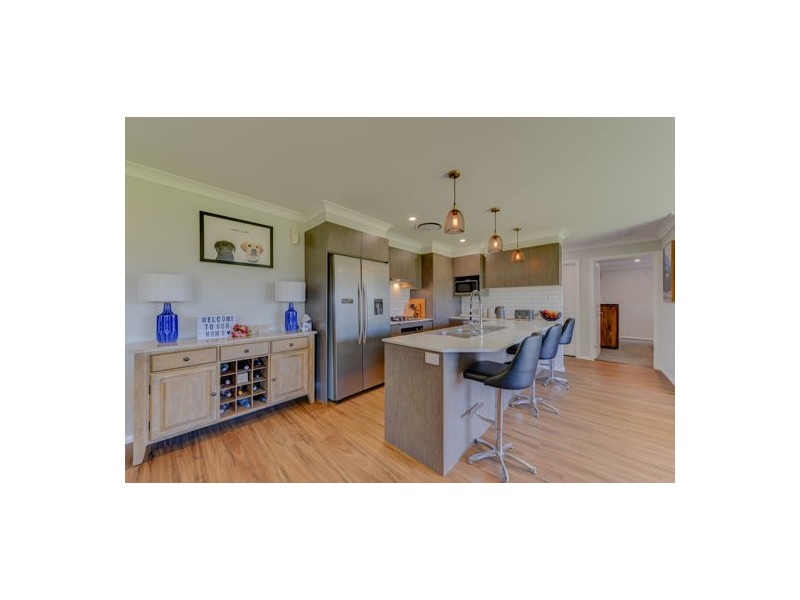 37 Mulga Place, Tamworth NSW 2340