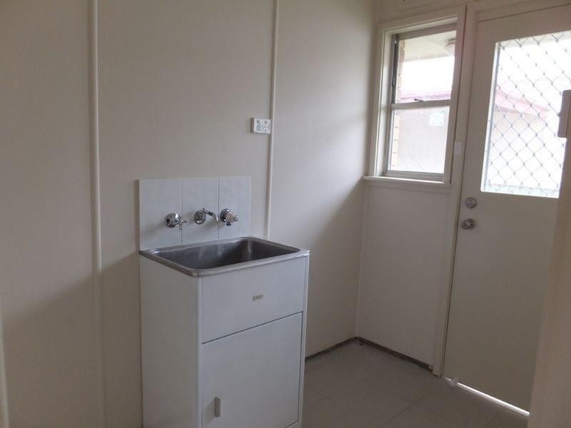 2/88 Denison Street, Tamworth NSW 2340