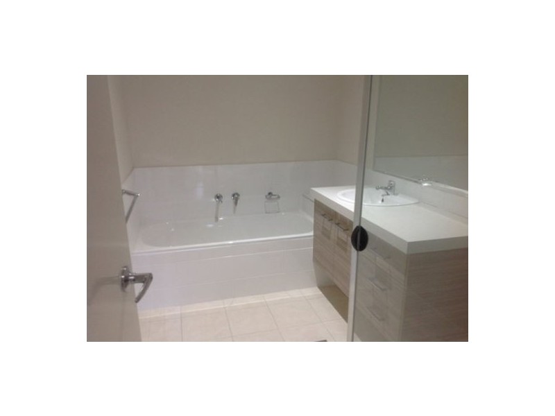 2/7 Kaputar Close, Tamworth NSW 2340