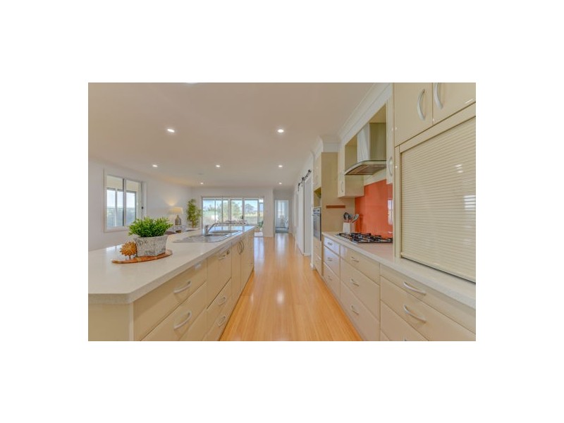 24 Peak Drive, Tamworth NSW 2340