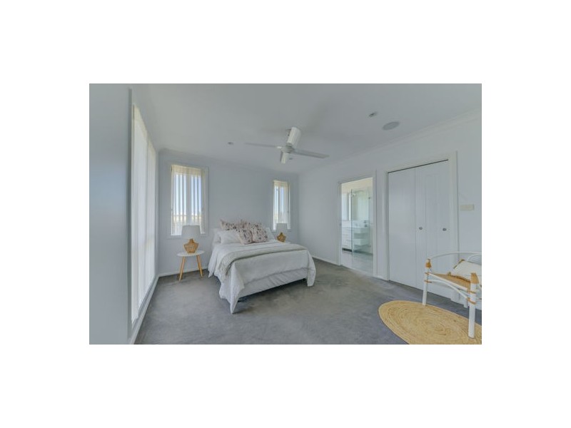 24 Peak Drive, Tamworth NSW 2340