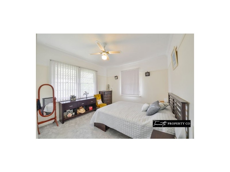 80 Piper Street, Tamworth NSW 2340