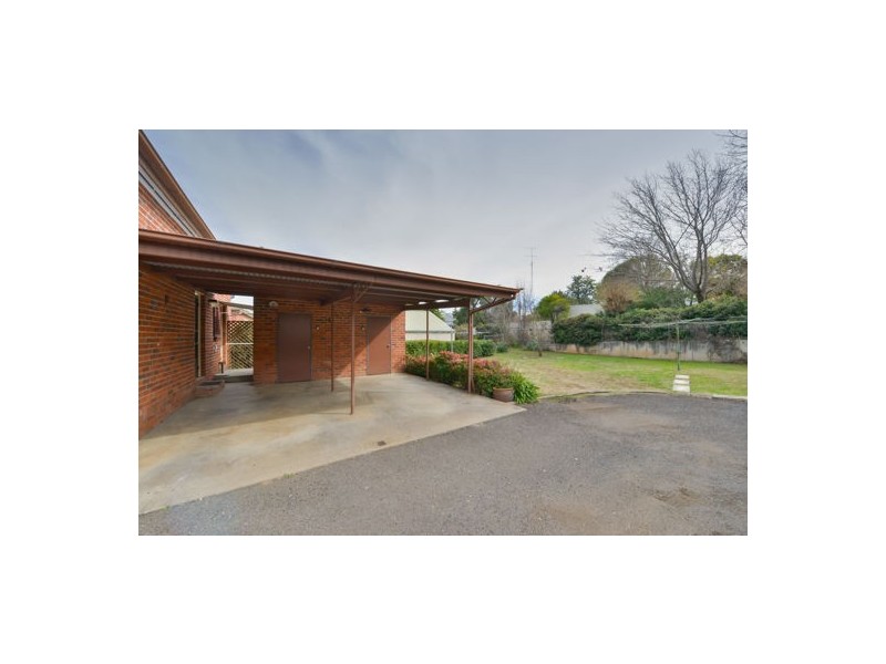 2/84 Fitzroy Street, Tamworth NSW 2340