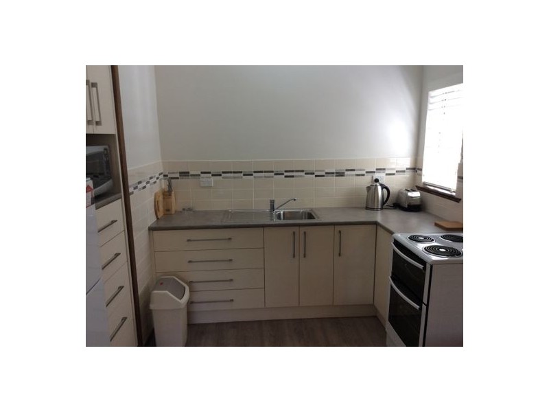 2/84 Fitzroy Street, Tamworth NSW 2340