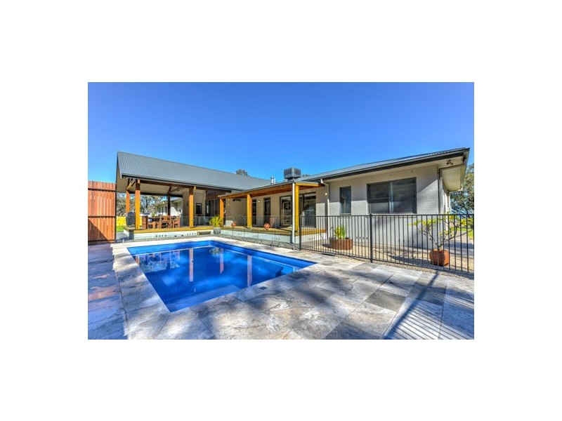 52 Flagstaff Road, Tamworth NSW 2340