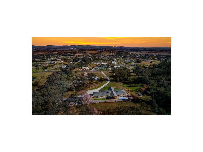 52 Flagstaff Road, Tamworth NSW 2340