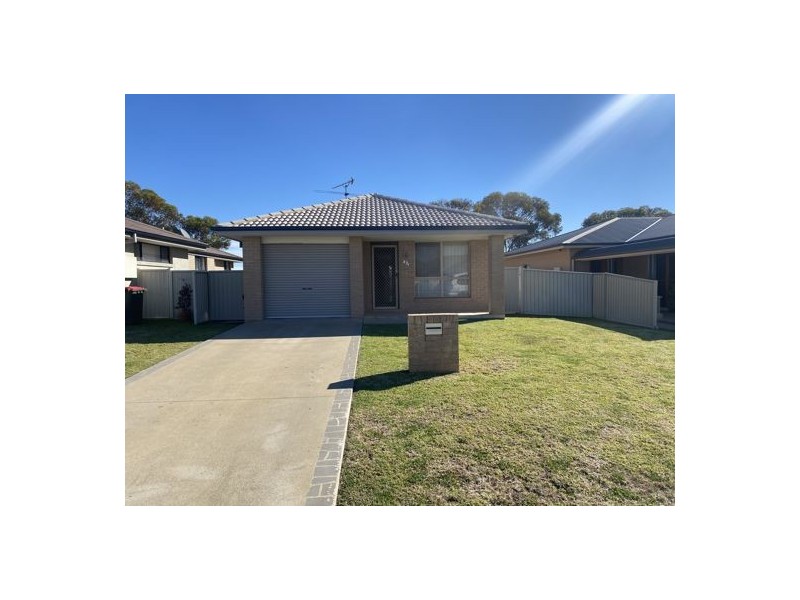 33a Cunningham Street, Tamworth NSW 2340