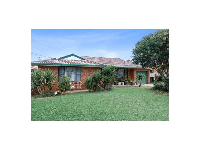 77 Glengarvin Drive, Tamworth NSW 2340