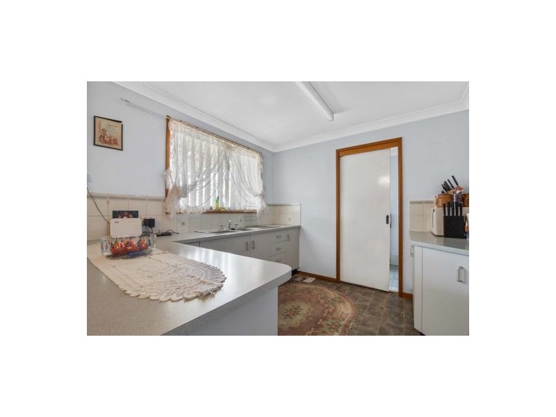 77 Glengarvin Drive, Tamworth NSW 2340