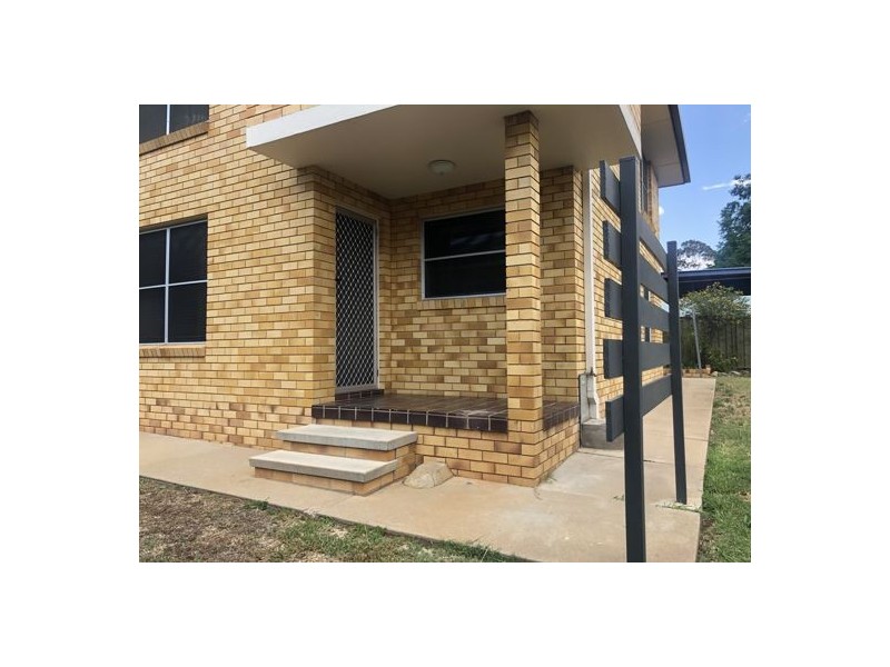 2/79 Rawson Avenue, Tamworth NSW 2340