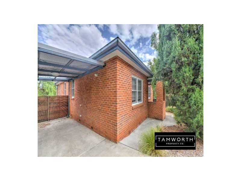1 Douglas Avenue, Tamworth NSW 2340