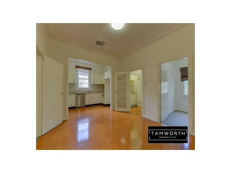 1 Douglas Avenue, Tamworth NSW 2340