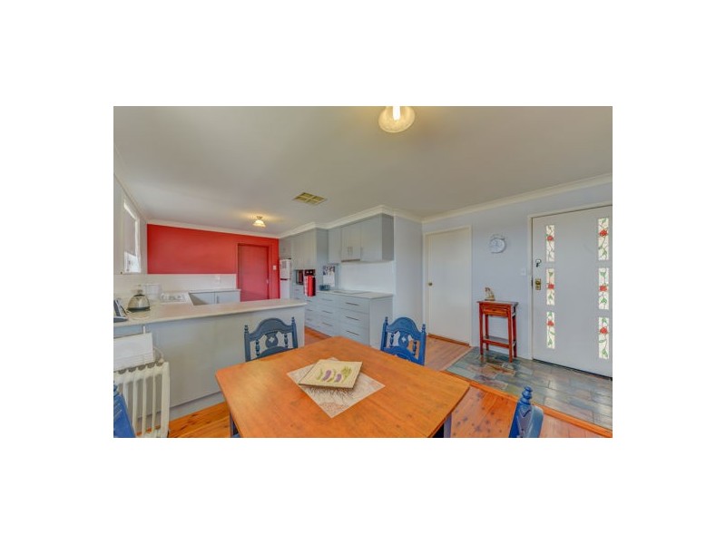 19 Waree Drive, Tamworth NSW 2340