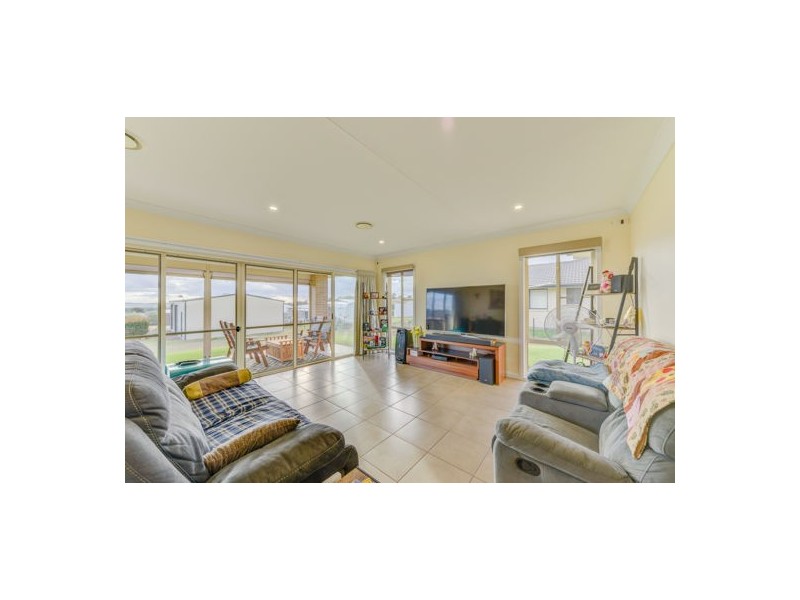 35 Windmill Drive, Tamworth NSW 2340